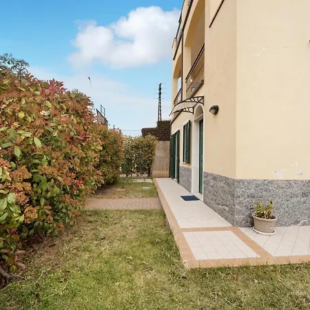Appartamento B179 Riva- Trilocale Con Giardino *
