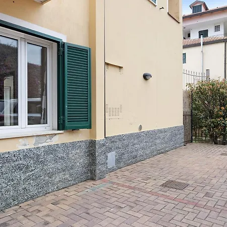B179 Riva- Trilocale Con Giardino * Piani (Liguria)
