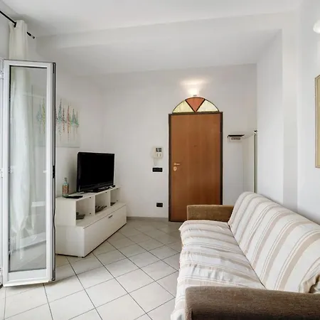 公寓 B179 Riva- Trilocale Con Giardino Piani (Liguria)